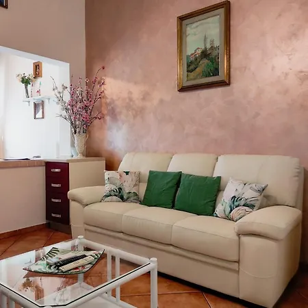 Casa Giulia Al Centro Di Codice Iun P4011 Διαμέρισμα